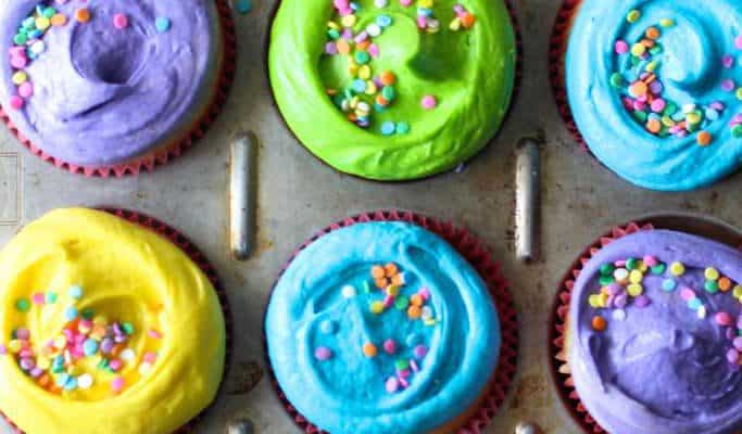 Easy Vanilla Cupcakes