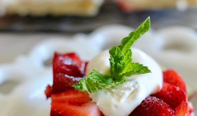 strawberry cheesecake bars