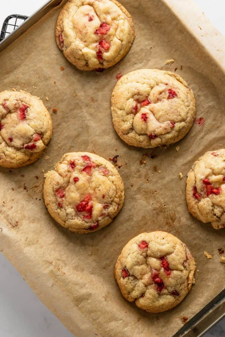 Easy Strawberry Cheesecake Stuffed Cookies The Seaside Baker