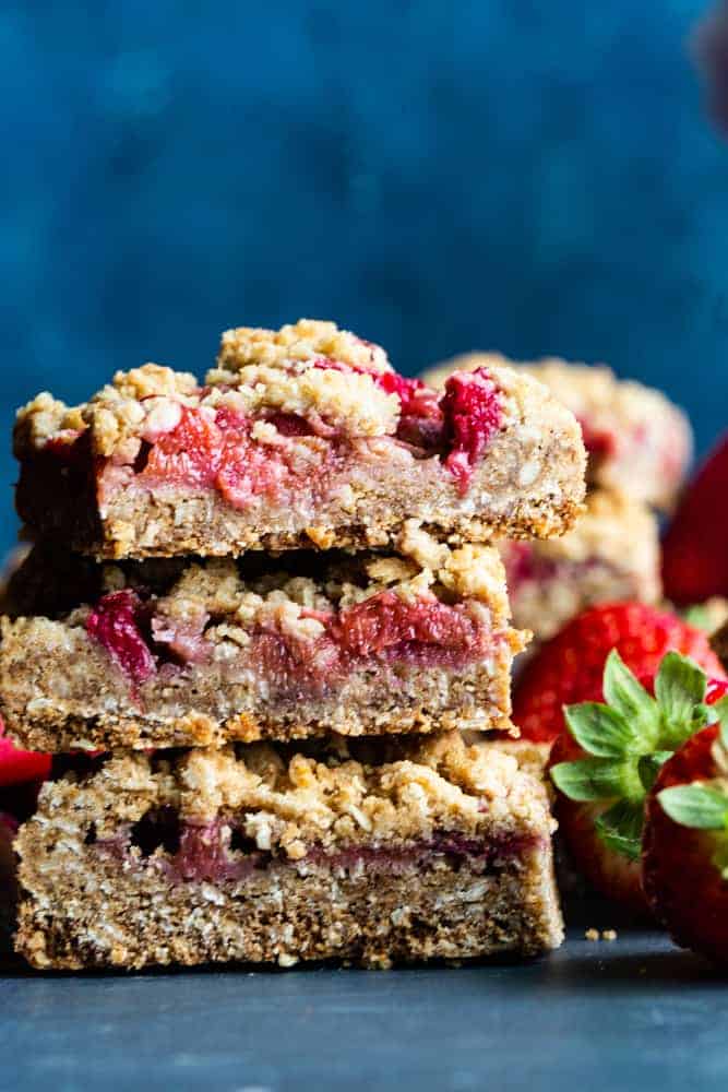 strawberry rhubarb oat squares