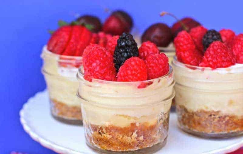 Fluffy CrockPot Cheesecakes With Fresh Fruit 