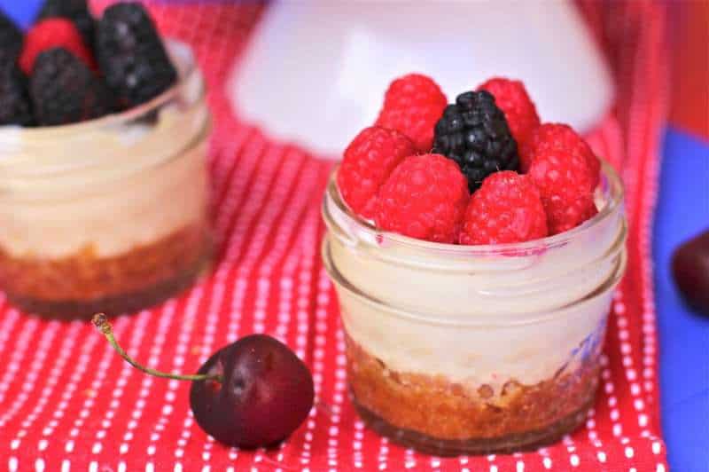 Mini CrockPot Cheesecakes in Mason Jars