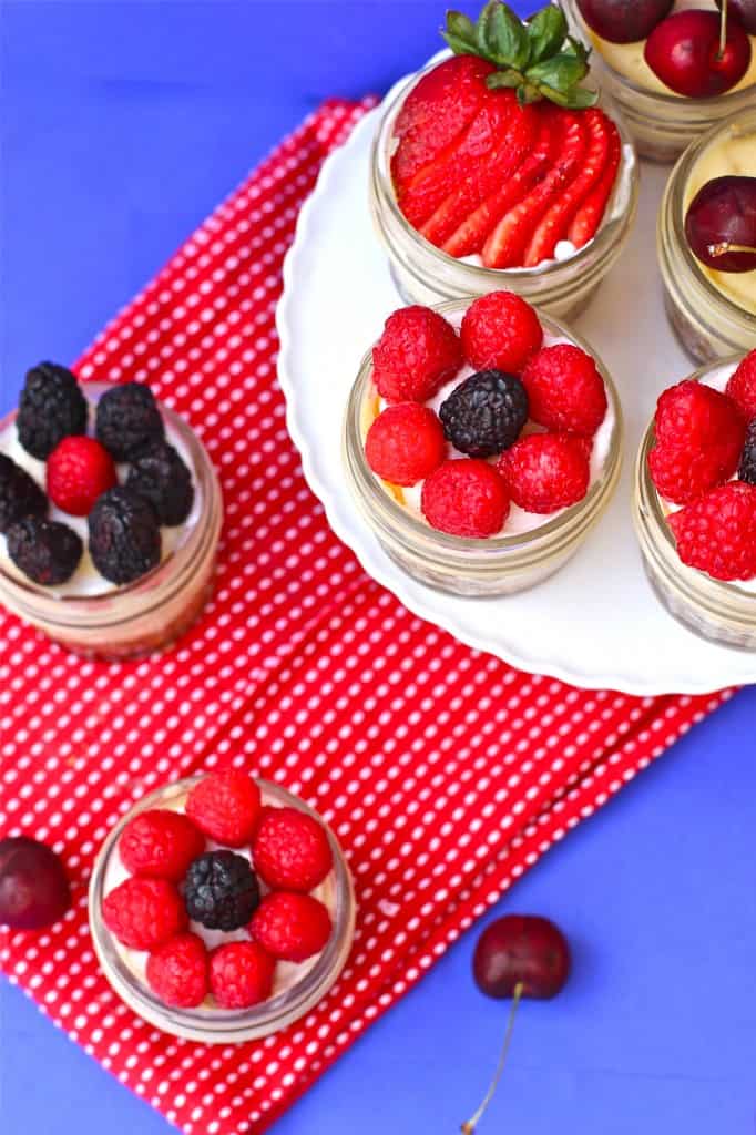 Mini CrockPot Cheesecakes With Fruit