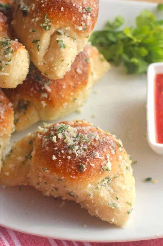 Garlic Parmesan Crescents With Marinara 