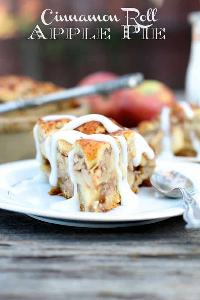 cinnamon roll apple pie