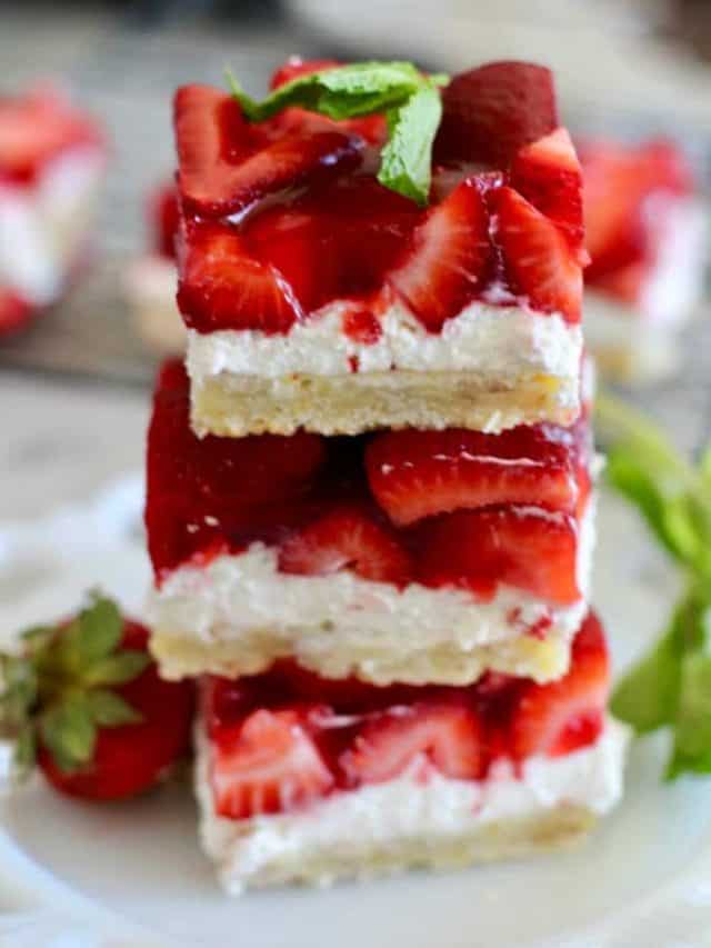 Easy Layered Strawberry Cheesecake Bars Story