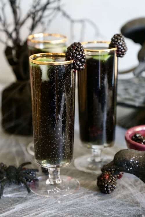 https://theseasidebaker.com/wp-content/uploads/2017/10/Blackberry-Rum-Cocktail-6.jpg