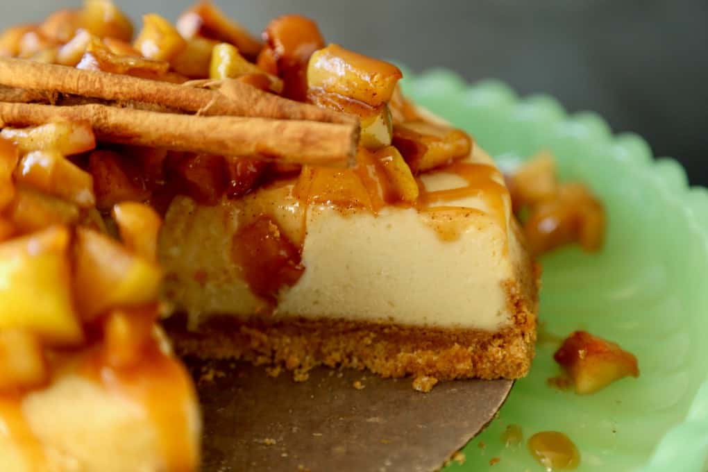 Apple Cinnamon Cheesecake