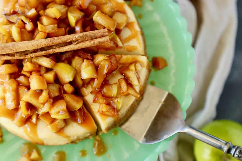 Apple Cinnamon Cheesecake