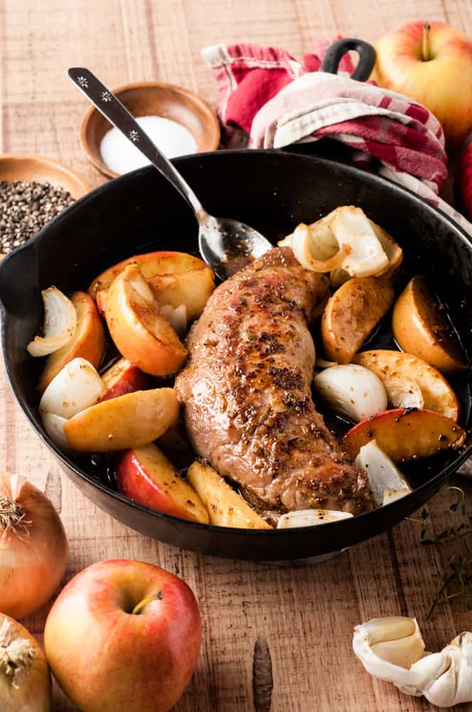 pork tenderloin with apples in cast iron pan