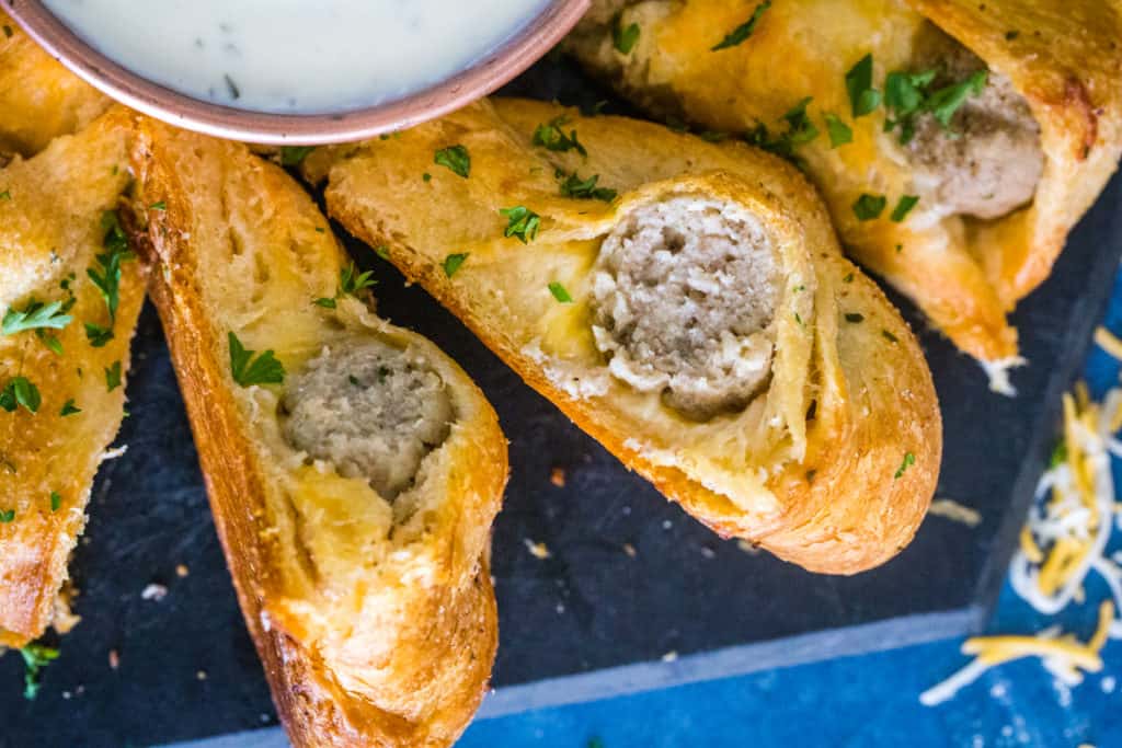 slices of cheesy meatball ring