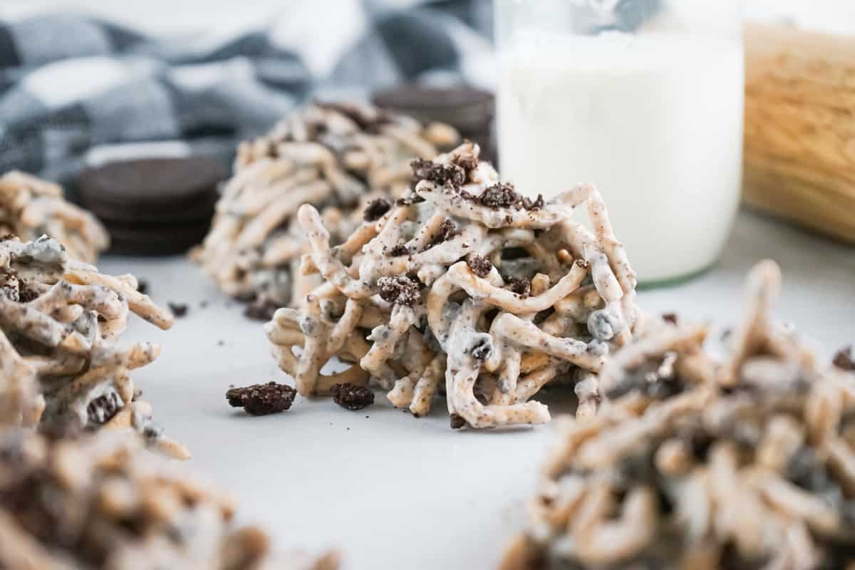 cookies and cream haystack cookies close up