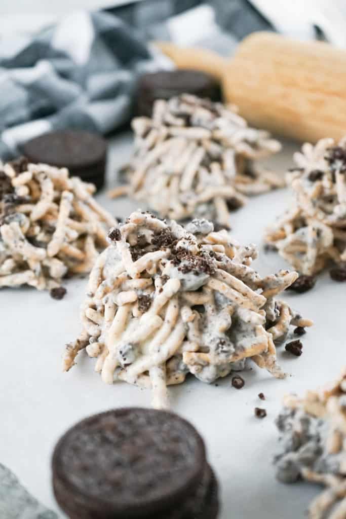 close up of cookies and cream haystack cookies 