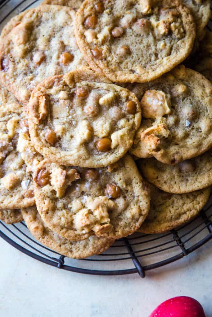 metal cooling rack of caramel apple cookies