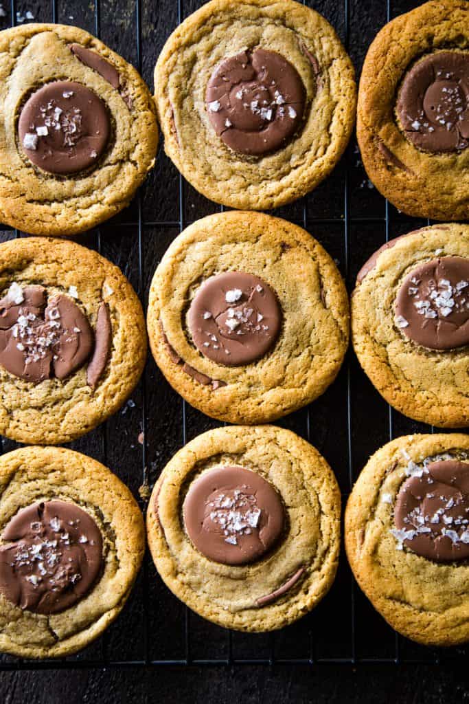 overhead shot of cookies on a cooling rack