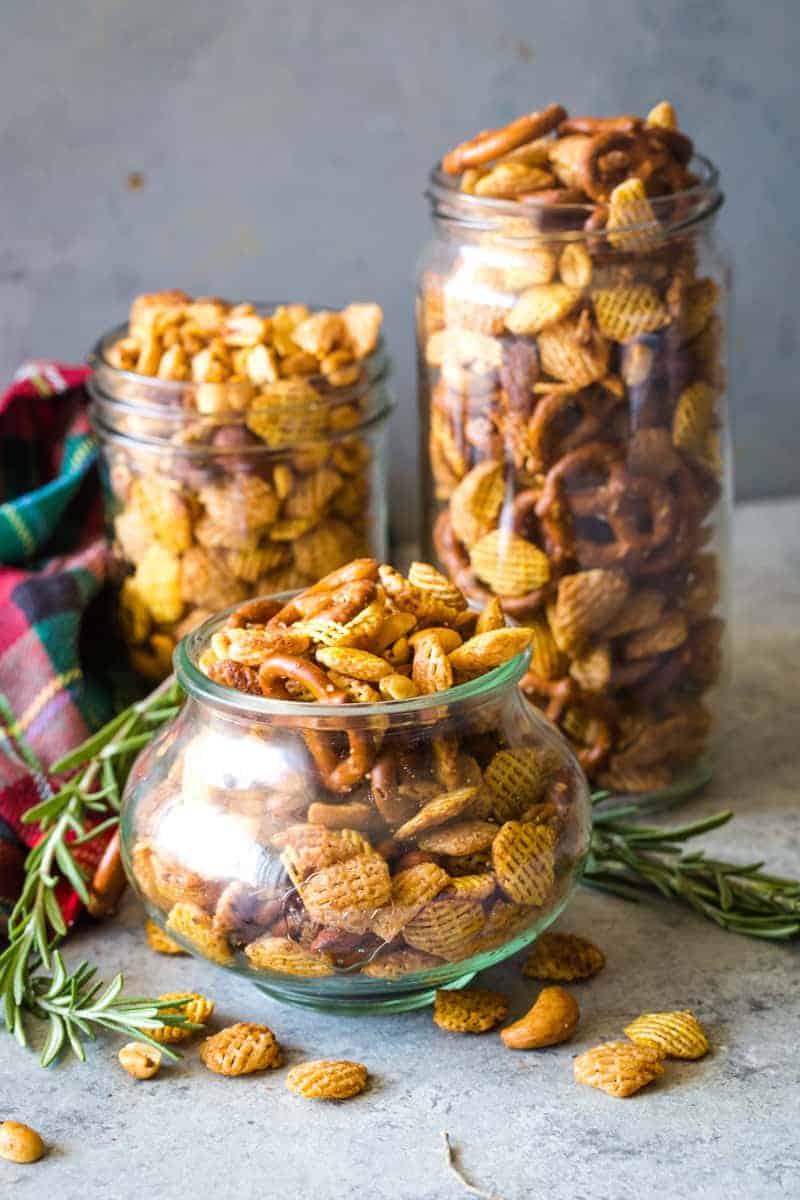 Garlic-Herb Mixed Nut Snack Mix Recipe