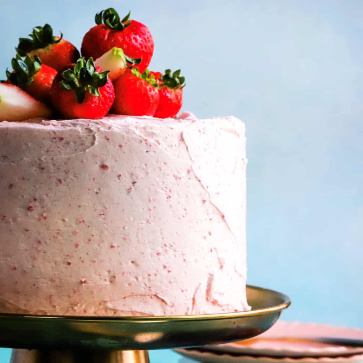 This Strawberry Mascarpone Cake is layered with a homemade moist vanilla  cake, a fresh strawberry fill… | Strawberry cream cakes, Moist vanilla cake,  Homemade cakes