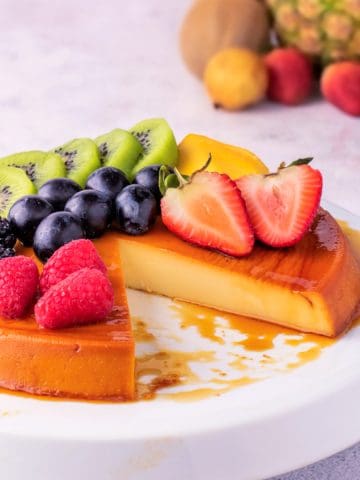 caramel flan cake recipe feature image.